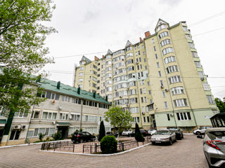 Apartament cu 2 camere, 60 m², Botanica, Chișinău foto 1