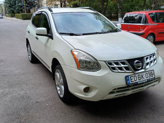 Nissan Rogue foto 1