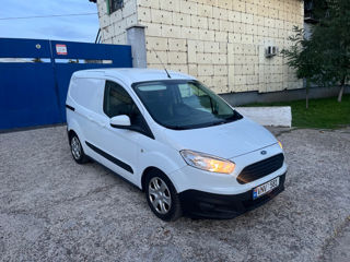 Ford Tourneo Courier foto 1