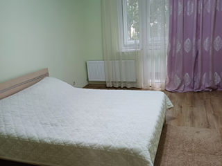 Apartament cu 2 camere, 70 m², Centru, Chișinău foto 3