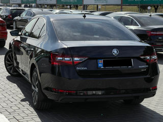 Skoda Superb foto 4