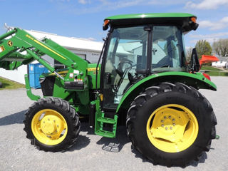 Vand tractor John Deere 5055E foto 2