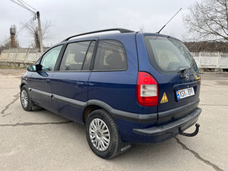 Opel Zafira foto 4