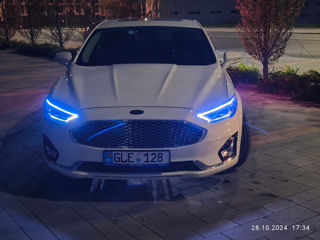 Ford Fusion foto 2