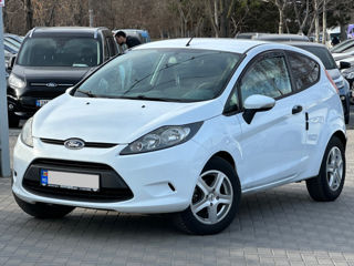 Ford Fiesta foto 3