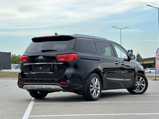 KIA Carnival foto 4