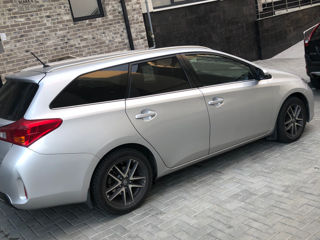 Toyota Auris foto 3