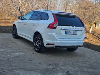 Volvo XC60 foto 8