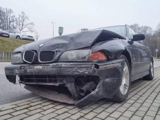 BMW 5 Series foto 1