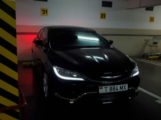 Chrysler 200 foto 1