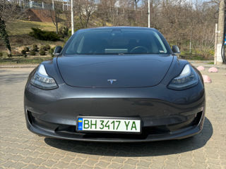 Tesla Model 3 foto 9