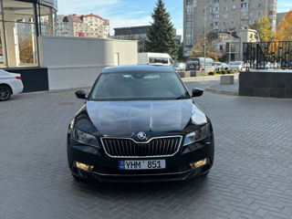 Skoda Superb foto 3