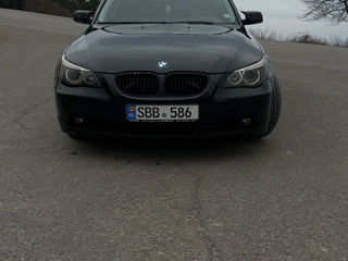 BMW 5 Series foto 3