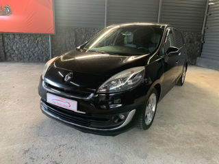 Renault Grand Scenic foto 2