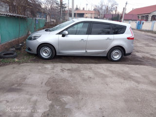 Renault Grand Scenic foto 3