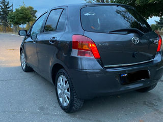 Toyota Yaris foto 3