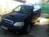 KIA Carnival foto 1