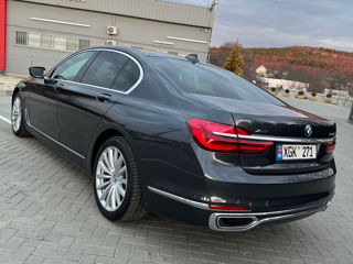 BMW 7 Series foto 4