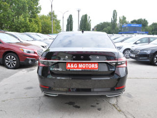 Skoda Superb foto 6