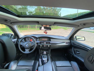 BMW 5 Series Touring foto 5