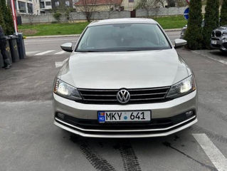 Volkswagen Jetta foto 5