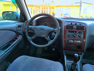 Toyota Avensis foto 14