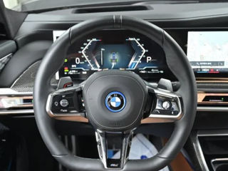 BMW 7 Series foto 9