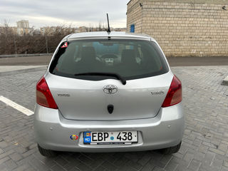 Toyota Yaris foto 6