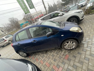 Toyota Yaris foto 3