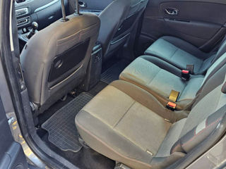 Renault Grand Scenic foto 9