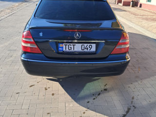 Mercedes E-Class foto 8