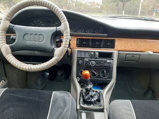 Audi 100 foto 8