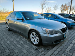 BMW 5 Series foto 2