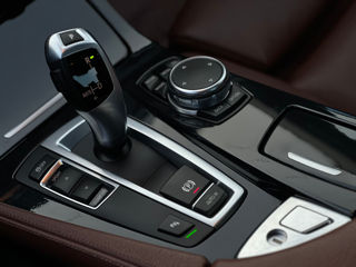 BMW 5 Series foto 13