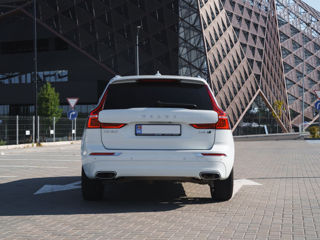 Volvo XC60 foto 2