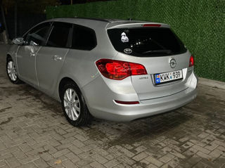 Opel Astra фото 1