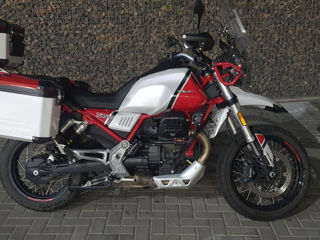 Moto Guzzi V85TT foto 1