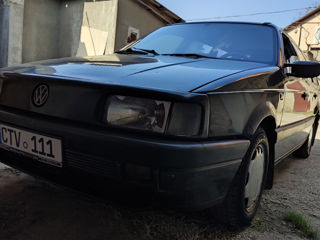 Volkswagen Passat foto 1