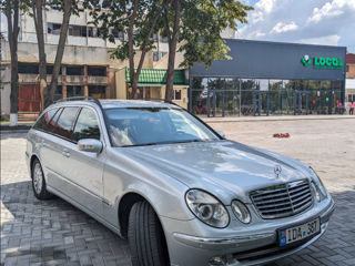 Mercedes E-Class foto 2