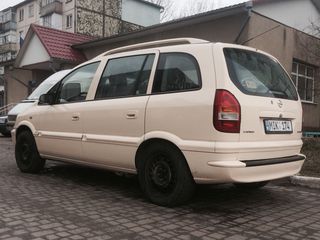 Opel Zafira foto 7