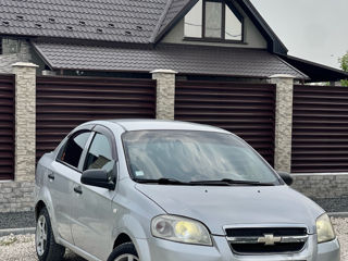 Chevrolet Aveo фото 1