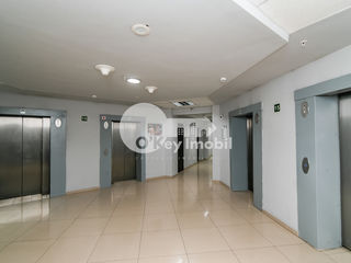 Spațiu comercial 550mp, Centru, 5500 € ! foto 11