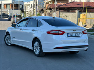 Ford Fusion foto 5