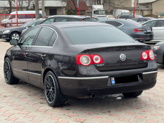 Volkswagen Passat foto 3