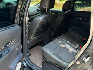 Renault Grand Scenic foto 2