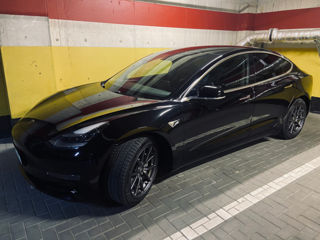 Tesla Model 3 foto 9