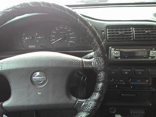 Nissan Sunny foto 5