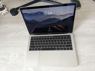 Macbook 13" 2018 i5 / 16Gb RAM / 512 Gb SSD