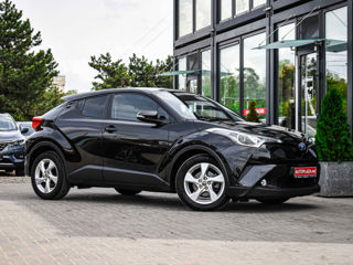 Toyota C-HR foto 1