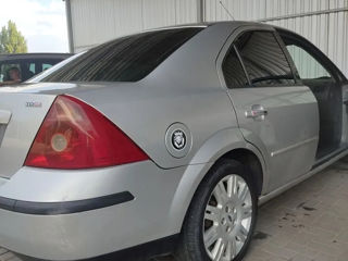 Ford Mondeo foto 3